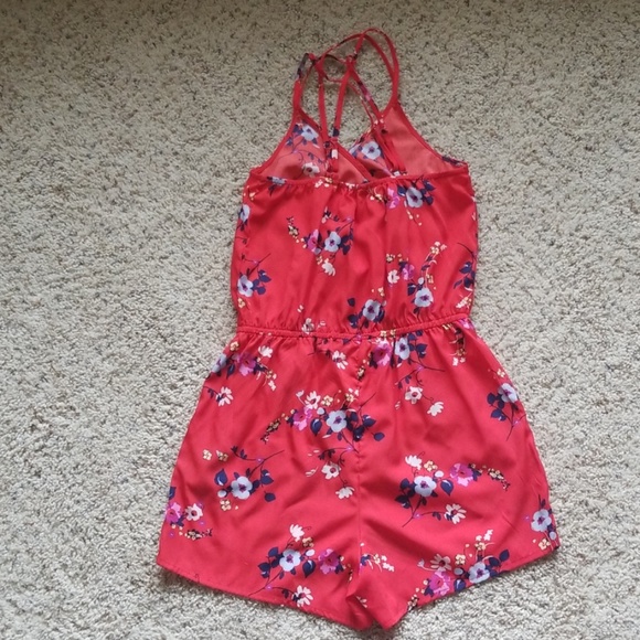 Romper - Picture 2 of 4